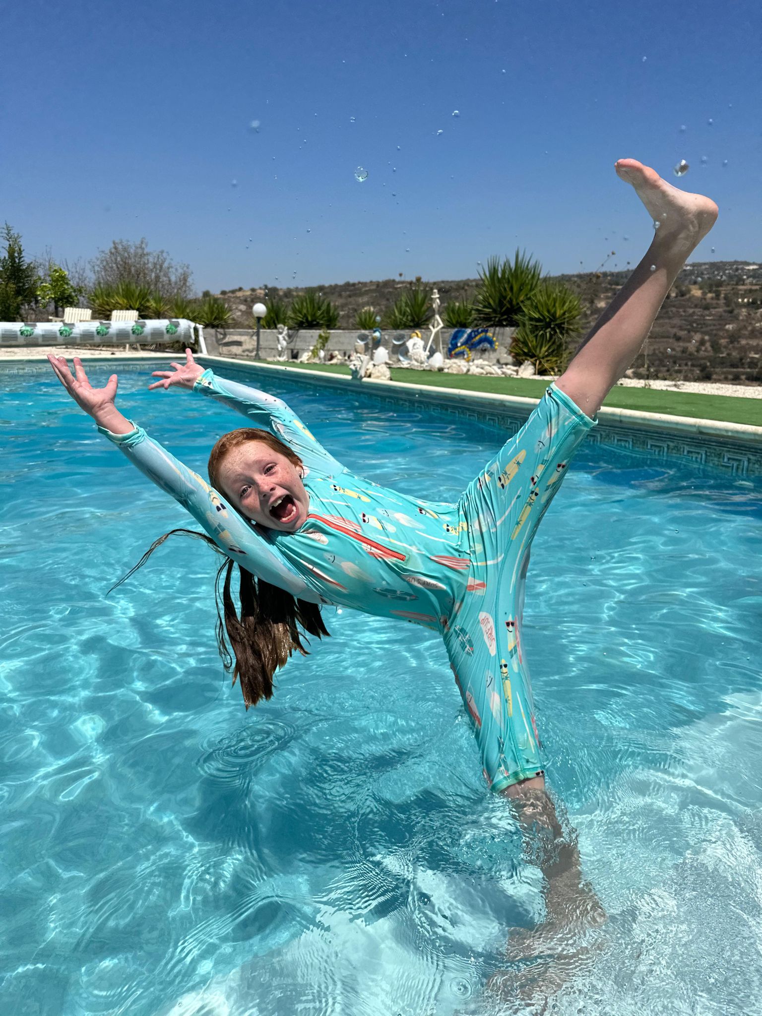 picture of Oriana diving